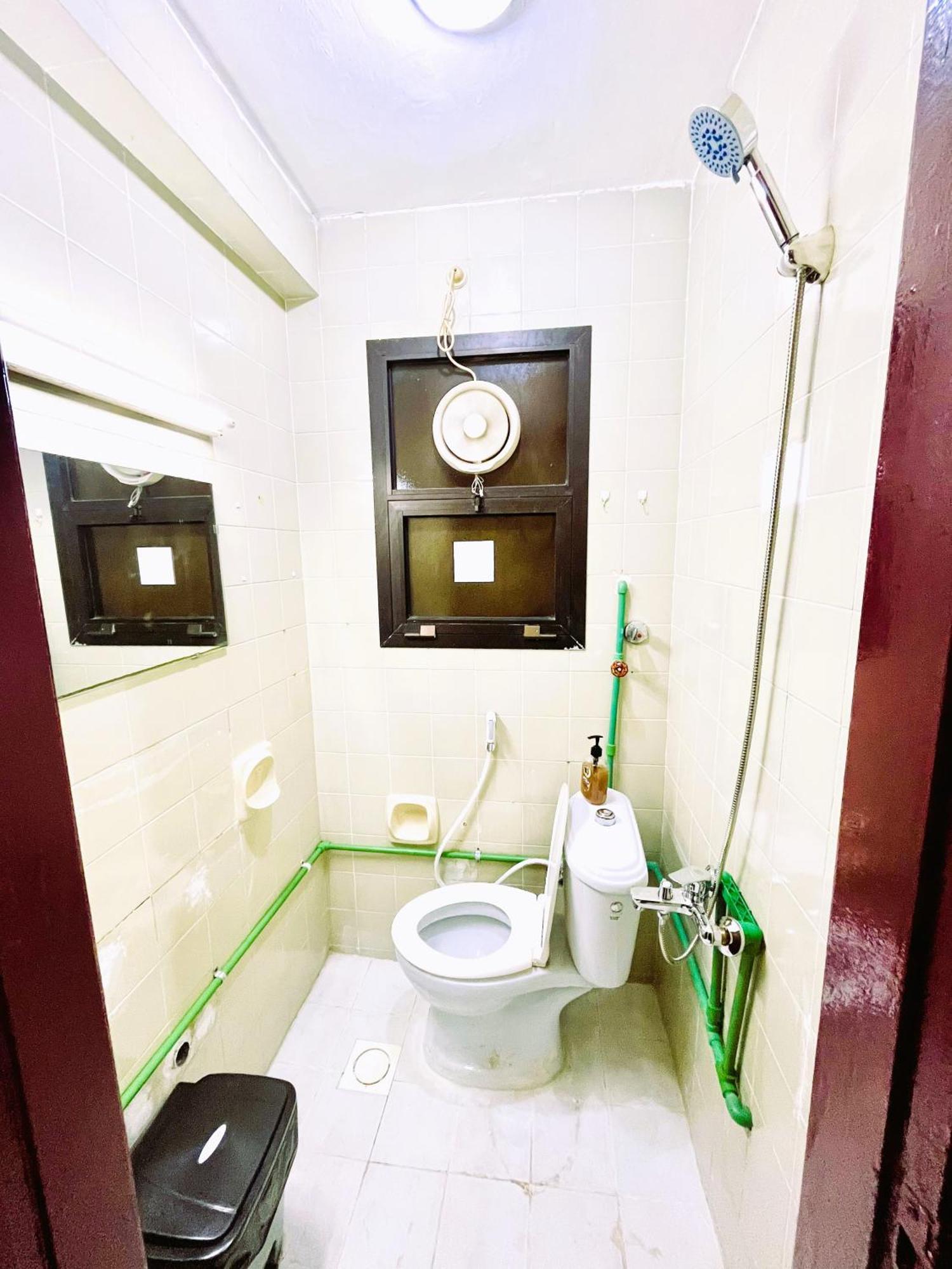 Yoko Luxury Hostel Dubai Bagian luar foto
